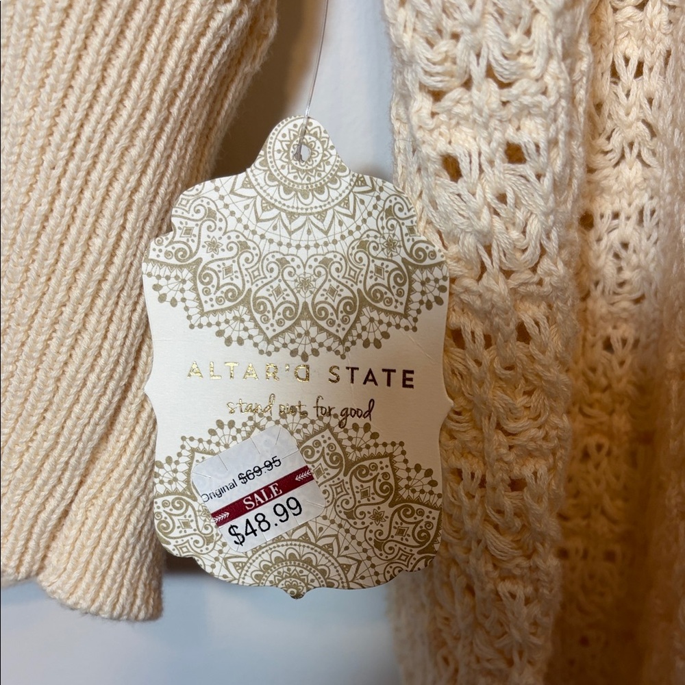 Altar'd State Cream Crochet Knit Cropped V-neck Balloon Sleeve Sweater-M - Picture 3 of 8